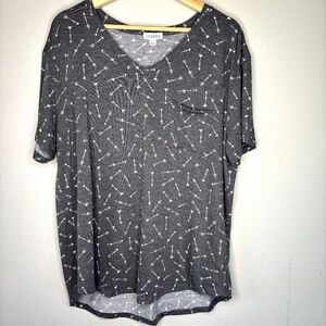 Loanna Womens Grey & White Short Sleeve Bow and Arrow Top Size 1X